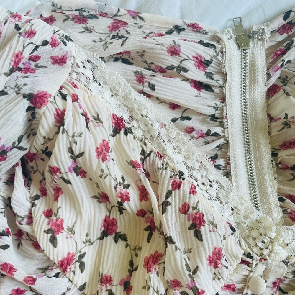 Lulus Floral Crop Top New with Tags
